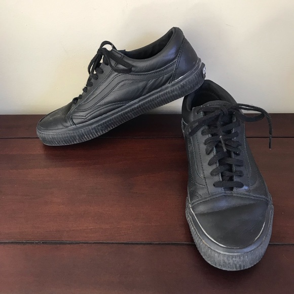 black leather skate shoes